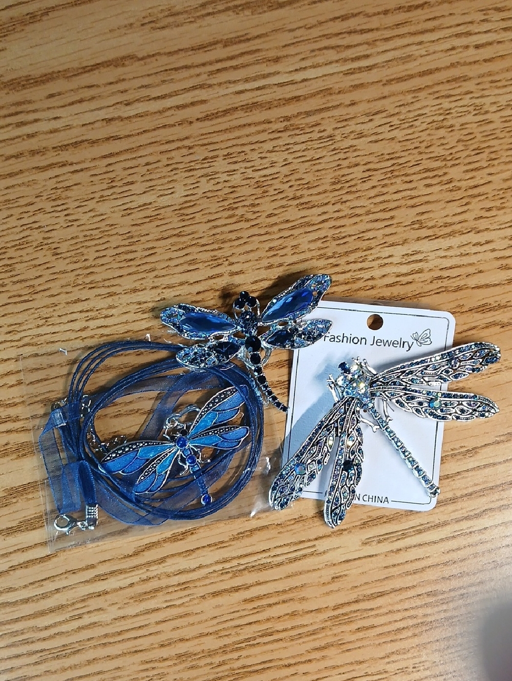NWOT 4PC Crystal Blue Silvertone Dragonfly Set 1 Brooch 1 Pin 1 Neck 1 Keychain